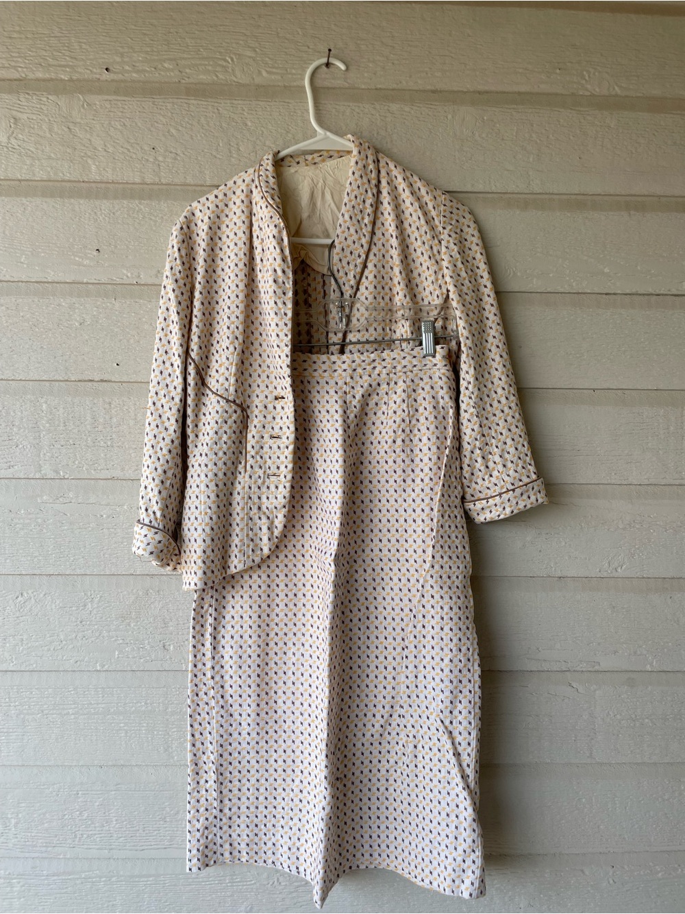 Vintage 1950s Woman’s 2pc Blazer/Skirt set Cream Yellow Brown